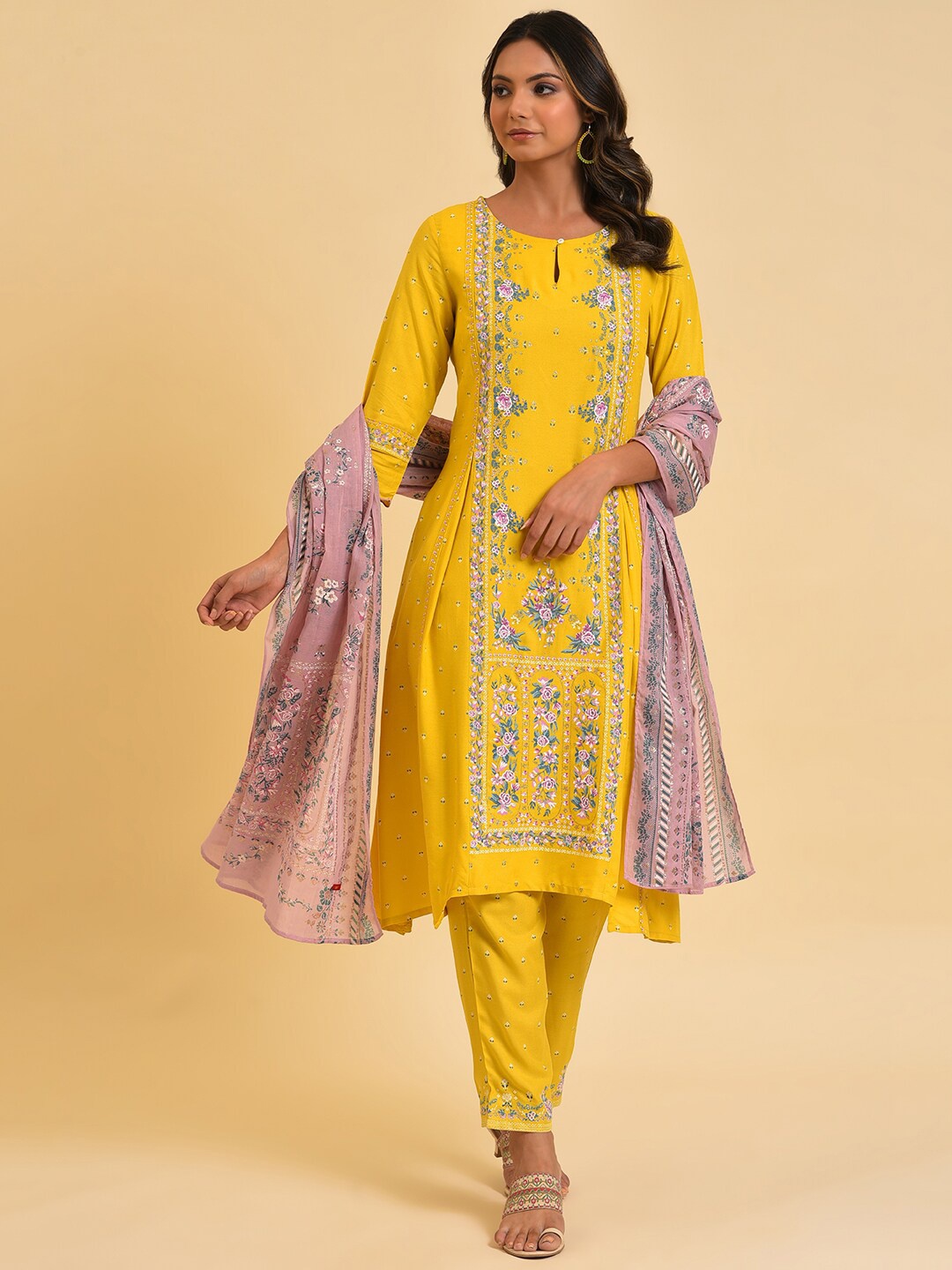 W Yellow & Mauve Floral Printed Keyhole Neck Asymmetric Kurta with Trousers & Dupatta
W Yellow & Mauve Floral Printed Keyhole Neck Asymmetric Kurta with Trousers & Dupatta