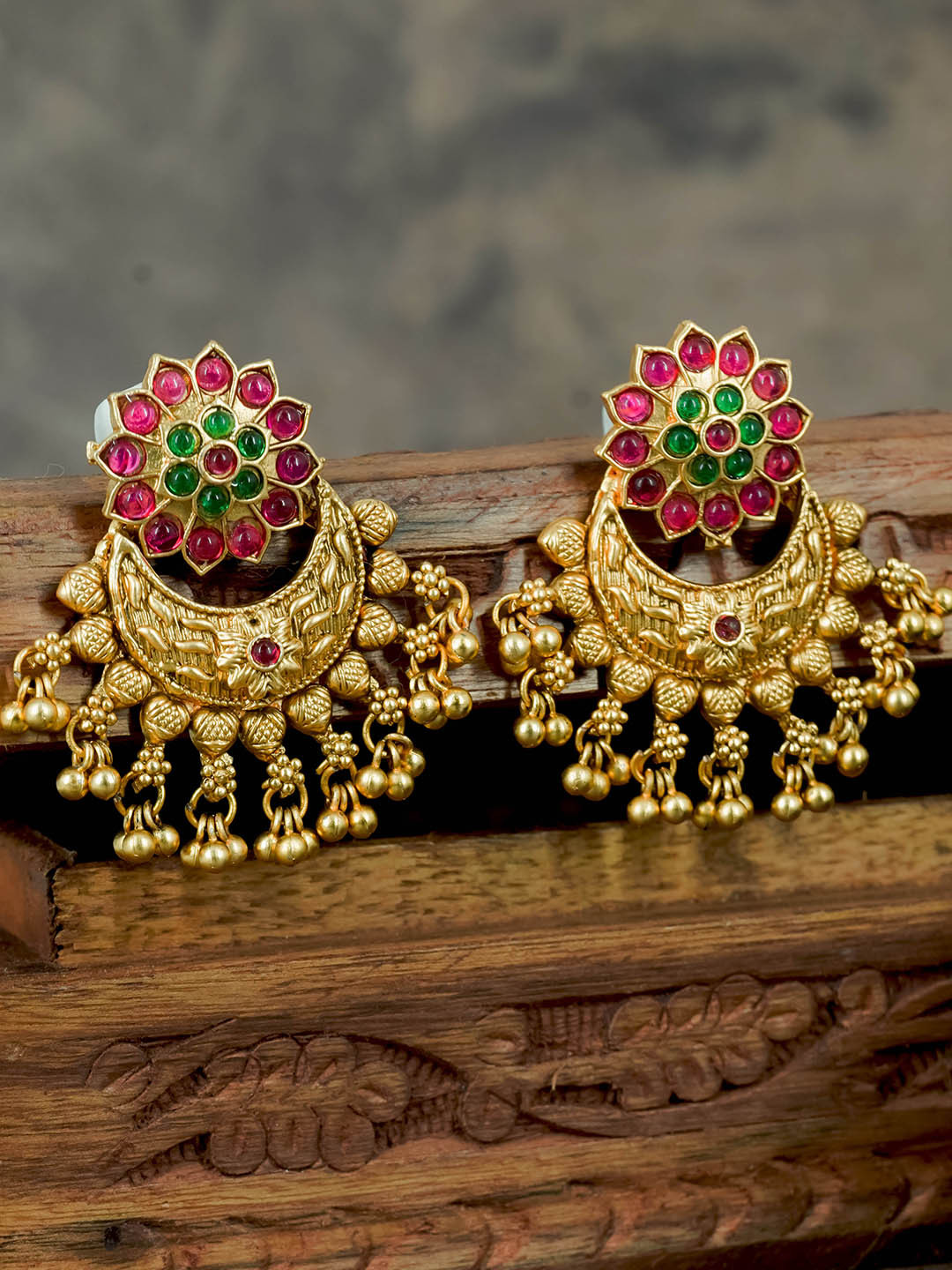 GRIIHAM Gold-Plated Floral Chandbalis Earrings
GRIIHAM Gold-Plated Floral Chandbalis Earrings