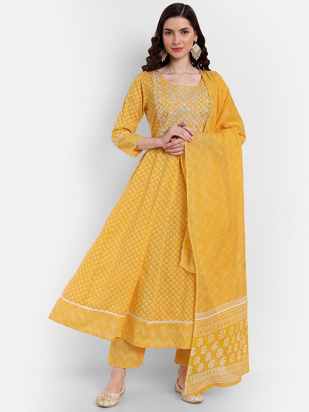SINGNI Ethnic Motifs Printed Mirror Work Pure Cotton Kurta With Trousers & Dupatta, Yellow
SINGNI Ethnic Motifs Printed Mirror Work Pure Cotton Kurta With Trousers & Dupatta, Yellow