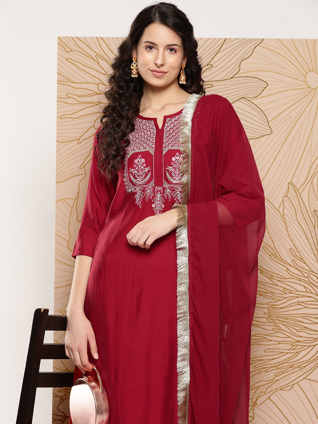 Varanga Women Ethnic Motifs Embroidered Sequinned Kurta with Trousers & With Dupatta, Red
Varanga Women Ethnic Motifs Embroidered Sequinned Kurta with Trousers & With Dupatta, Red