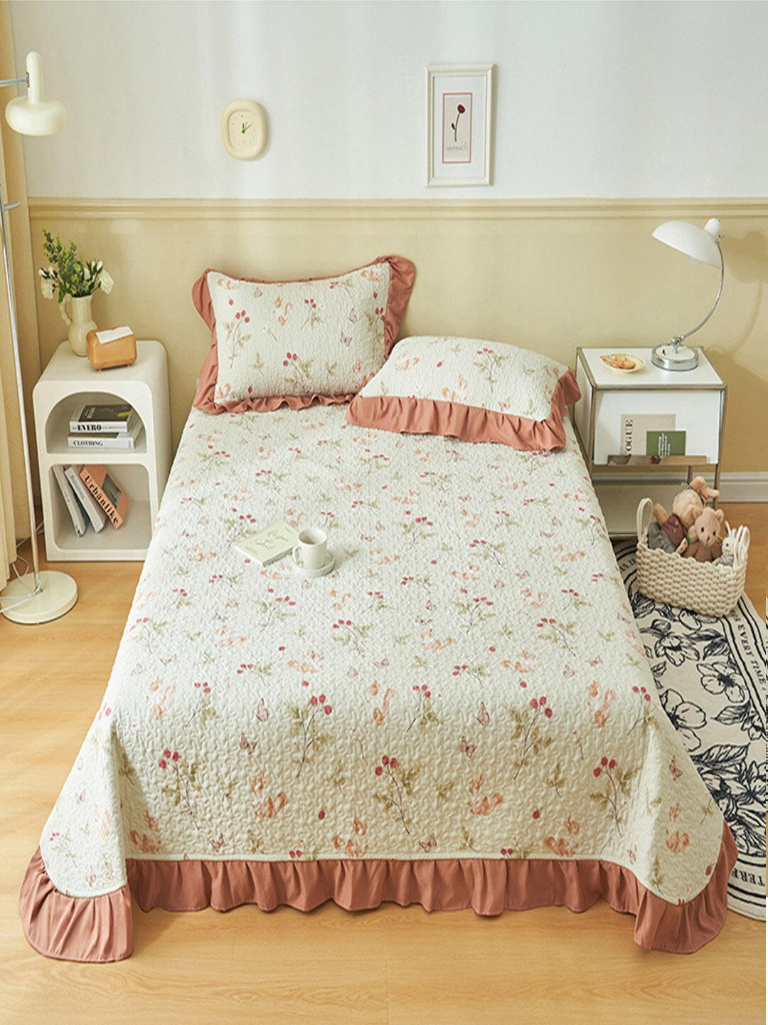 JC Collection White & Pink Floral Printed 162 TC Queen Bed Cover With 2 Pillow Covers
JC Collection White & Pink Floral Printed 162 TC Queen Bed Cover With 2 Pillow Covers