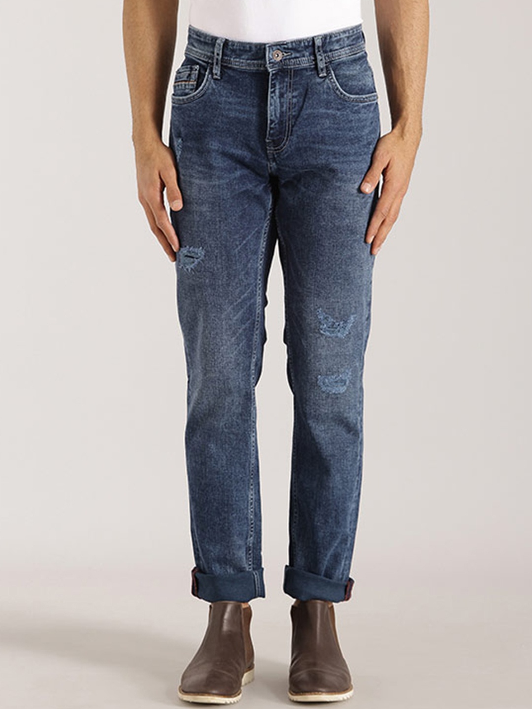 Indian Terrain Men Brooklyn Slim Fit Mildly Distress Light Fade Whiskers Pure Cotton Jeans, Blue
Indian Terrain Men Brooklyn Slim Fit Mildly Distress Light Fade Whiskers Pure Cotton Jeans, Blue