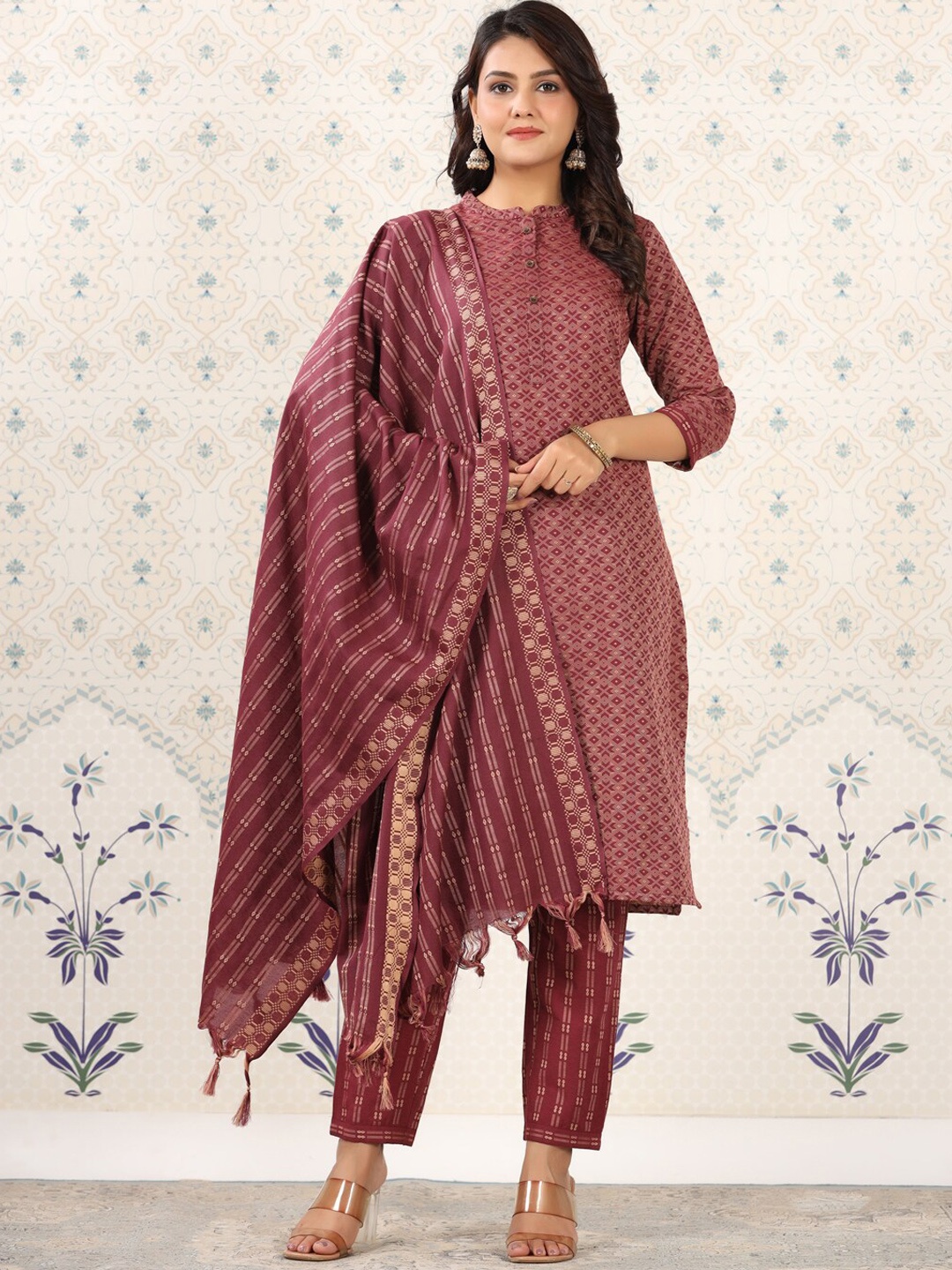 Ode by House of Pataudi Maroon Woven Design Pure Cotton Kurta With Trousers & Dupatta
Ode by House of Pataudi Maroon Woven Design Pure Cotton Kurta With Trousers & Dupatta