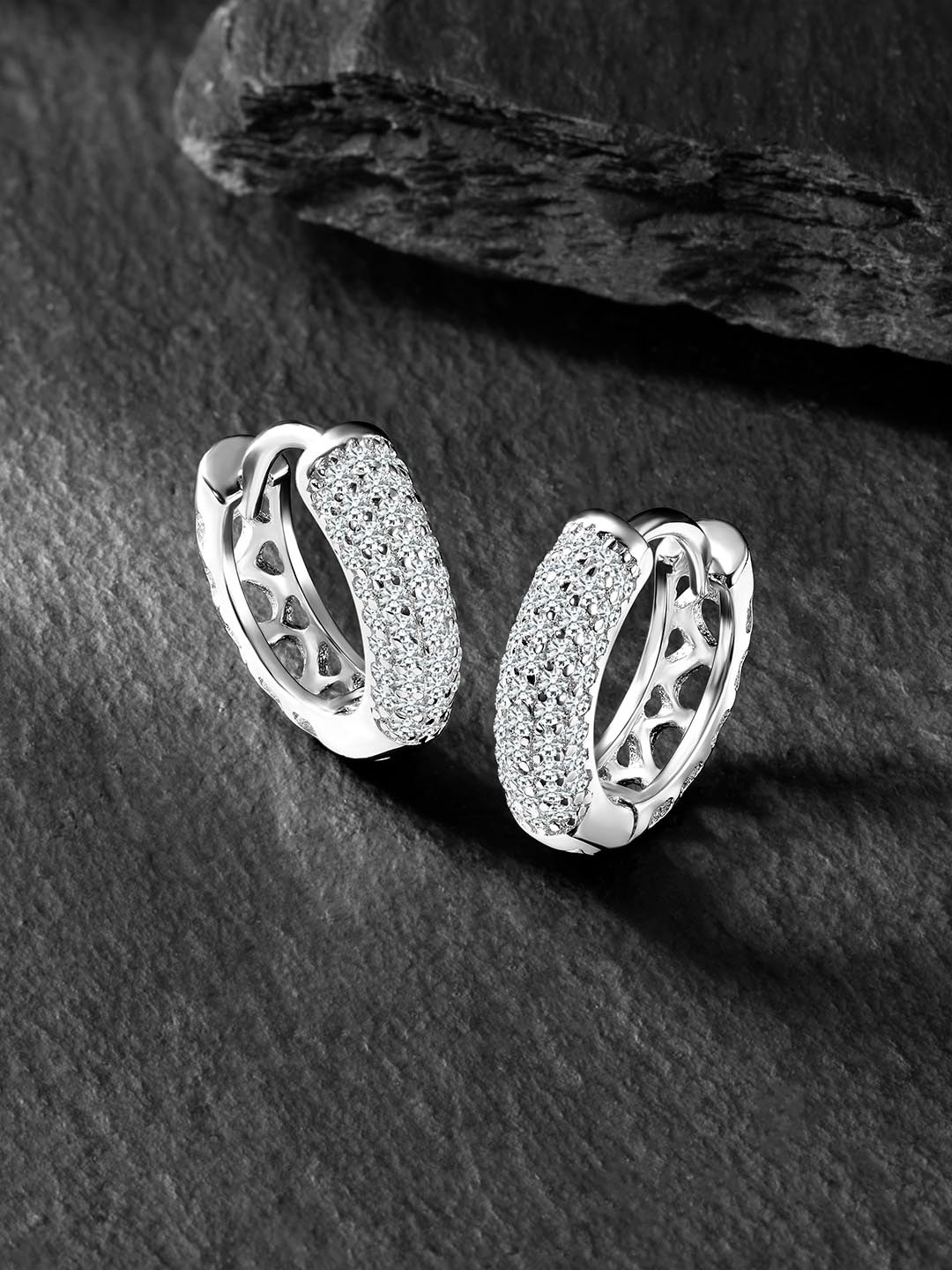 Silvora by Peora Rhodium-Plated Sterling Silver Cubic Zirconia-Studded Hoop Earrings
Silvora by Peora Rhodium-Plated Sterling Silver Cubic Zirconia-Studded Hoop Earrings