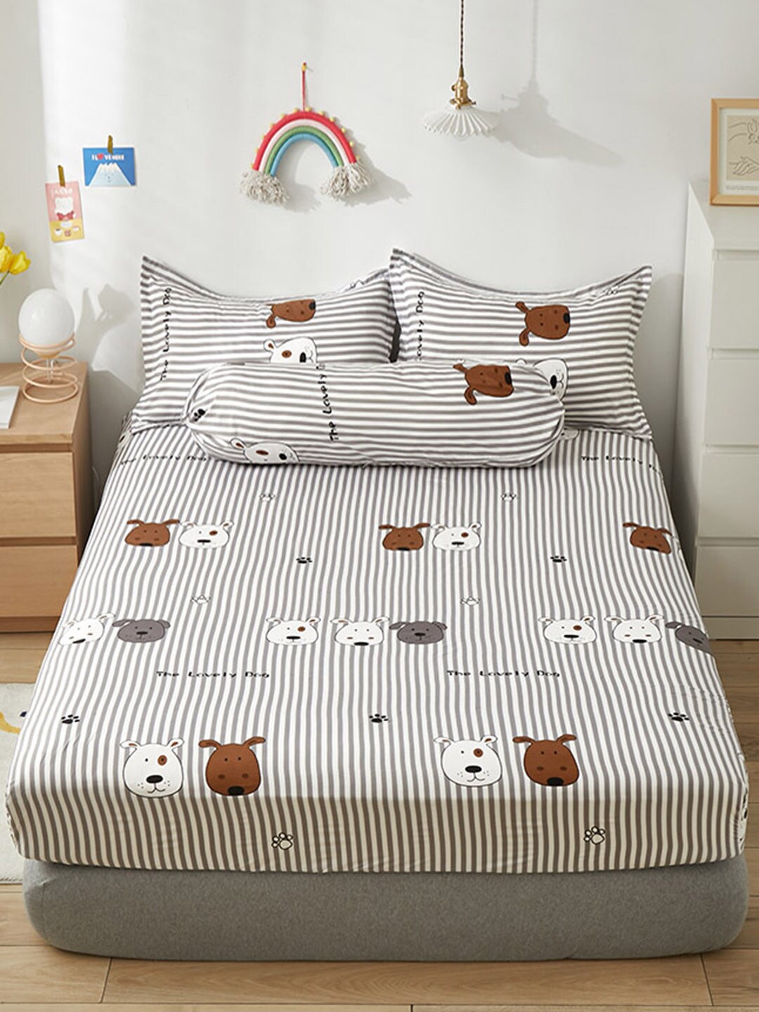 JC HOME Grey & White Conversational 150TC Fitted Queen Bedsheet with 2 Pillow Covers
JC HOME Grey & White Conversational 150TC Fitted Queen Bedsheet with 2 Pillow Covers