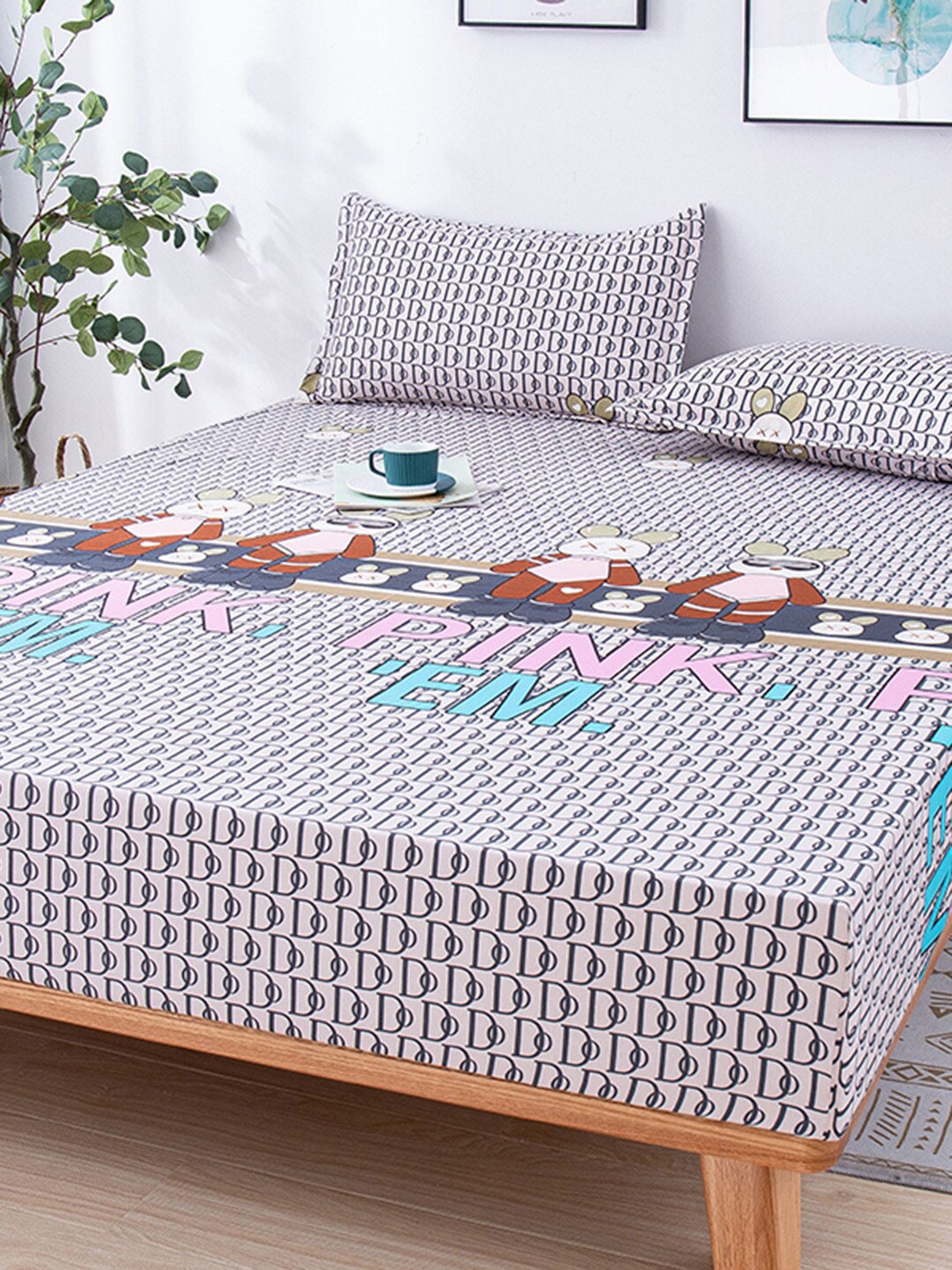 JC Collection White & Black Conversational 150 TC Fitted Queen Bedsheet & 2 Pillow Covers
JC Collection White & Black Conversational 150 TC Fitted Queen Bedsheet & 2 Pillow Covers