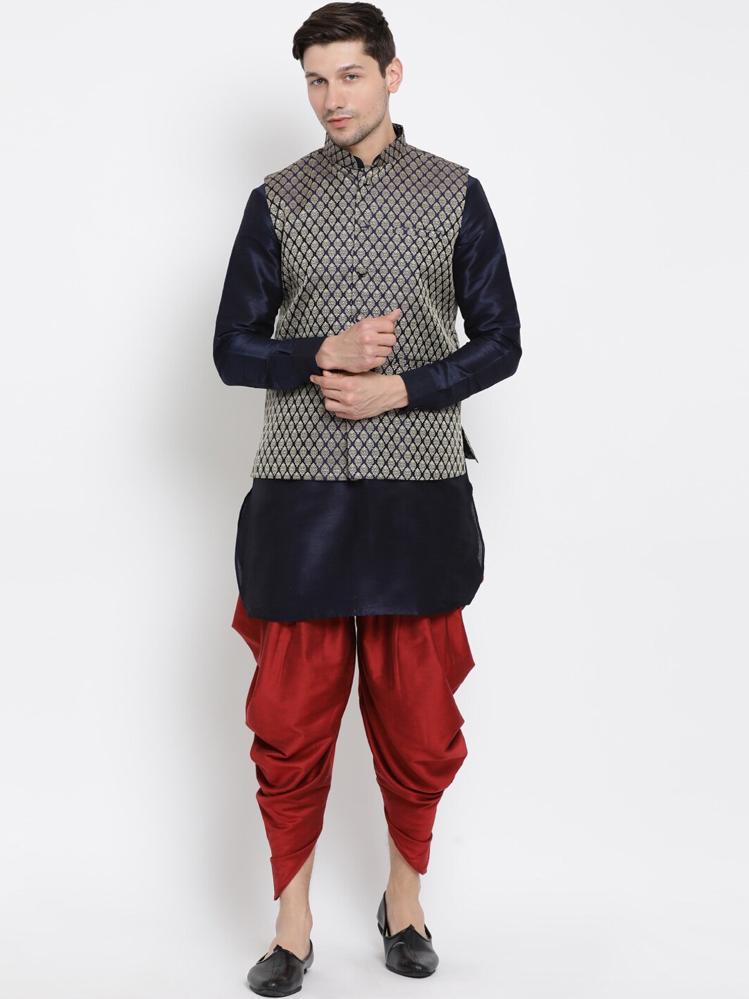 VASTRAMAY Mandarin Collar Regular Kurta with Dhoti Pants & Woven Design Nehru Jacket, Navy blue
VASTRAMAY Mandarin Collar Regular Kurta with Dhoti Pants & Woven Design Nehru Jacket, Navy blue