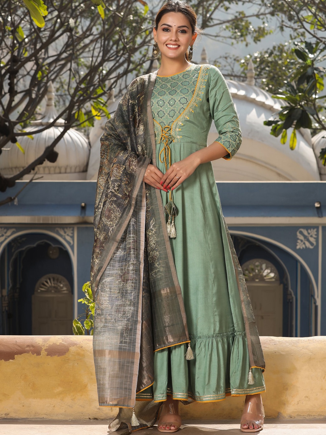 Jaipur Kurti Ethnic Motifs Embroidered Sequined Fit & Flare Ethnic Dress & Dupatta, Green
Jaipur Kurti Ethnic Motifs Embroidered Sequined Fit & Flare Ethnic Dress & Dupatta, Green