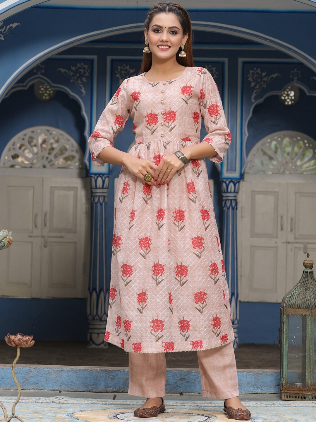 Jaipur Kurti Beige & Red Floral Printed Sequinned Chanderi Cotton Kurta With Trousers
Jaipur Kurti Beige & Red Floral Printed Sequinned Chanderi Cotton Kurta With Trousers