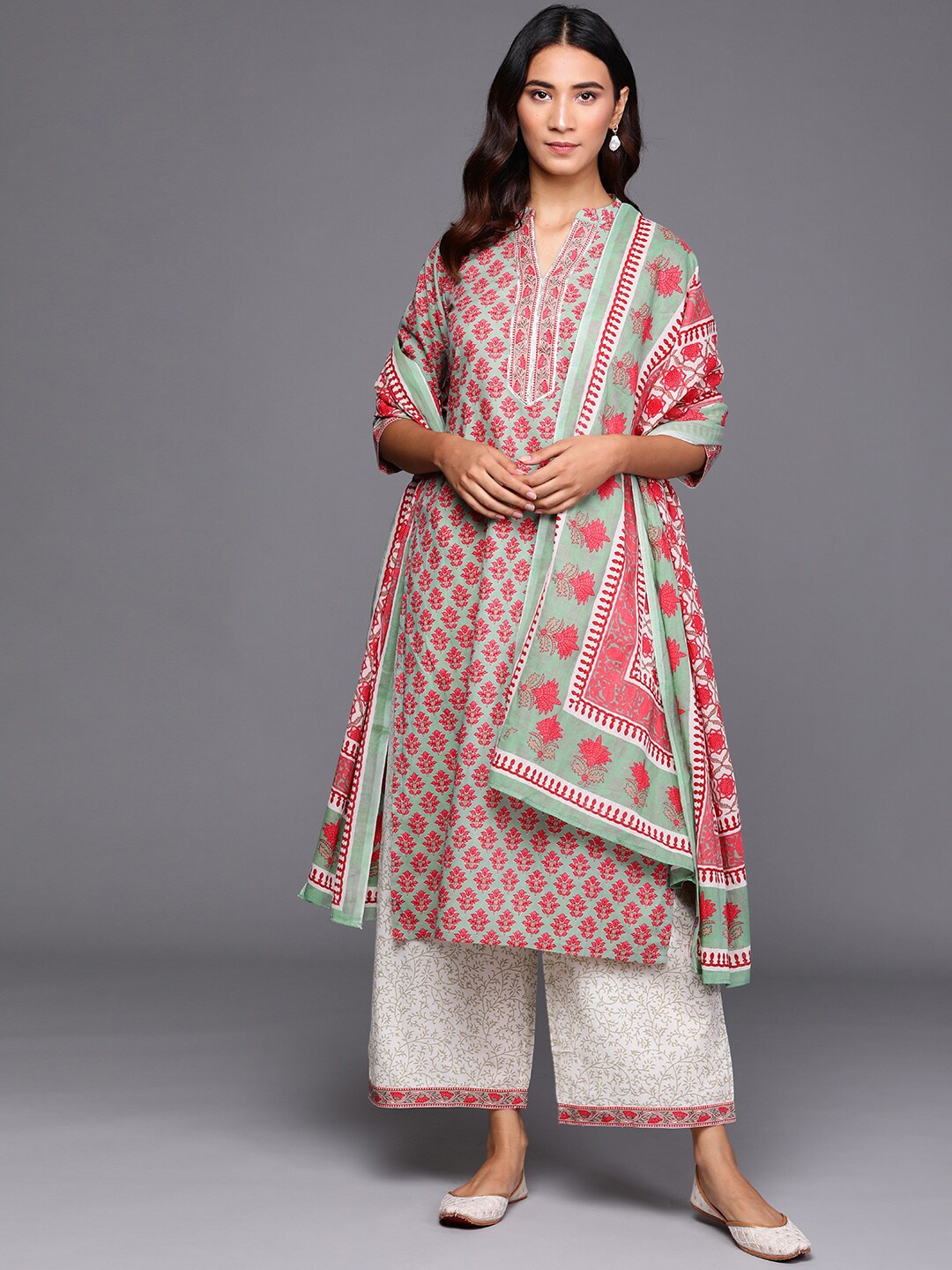Libas Sea Green & Pink Ethnic Motifs Printed Pure Cotton Kurta With Palazzos & Dupatta
Libas Sea Green & Pink Ethnic Motifs Printed Pure Cotton Kurta With Palazzos & Dupatta