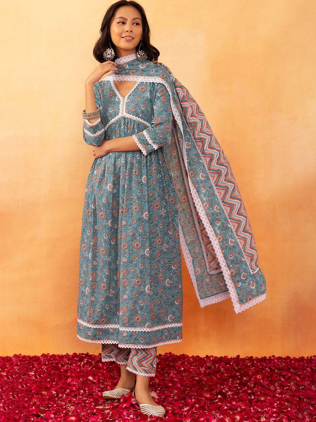 Rang by Indya Floral Jaal Printed Lace Detail A-Line Pure Cotton Kurta With Trouser & Dupatta, Turquoise blue
Rang by Indya Floral Jaal Printed Lace Detail A-Line Pure Cotton Kurta With Trouser & Dupatta, Turquoise blue