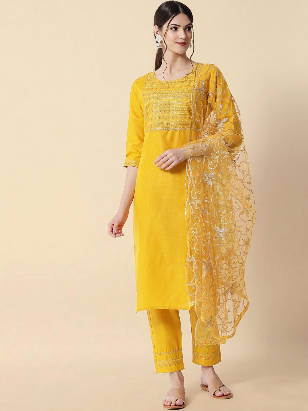 KALINI Geometric Yoke Design Regular Thread Work Kurta with Trousers & With Dupatta, Yellow
KALINI Geometric Yoke Design Regular Thread Work Kurta with Trousers & With Dupatta, Yellow