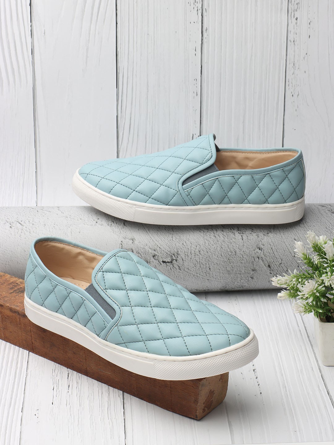 Carlton London sports Women Textured Lightweight Comfort Insole Slip-On Sneakers, Blue
Carlton London sports Women Textured Lightweight Comfort Insole Slip-On Sneakers, Blue