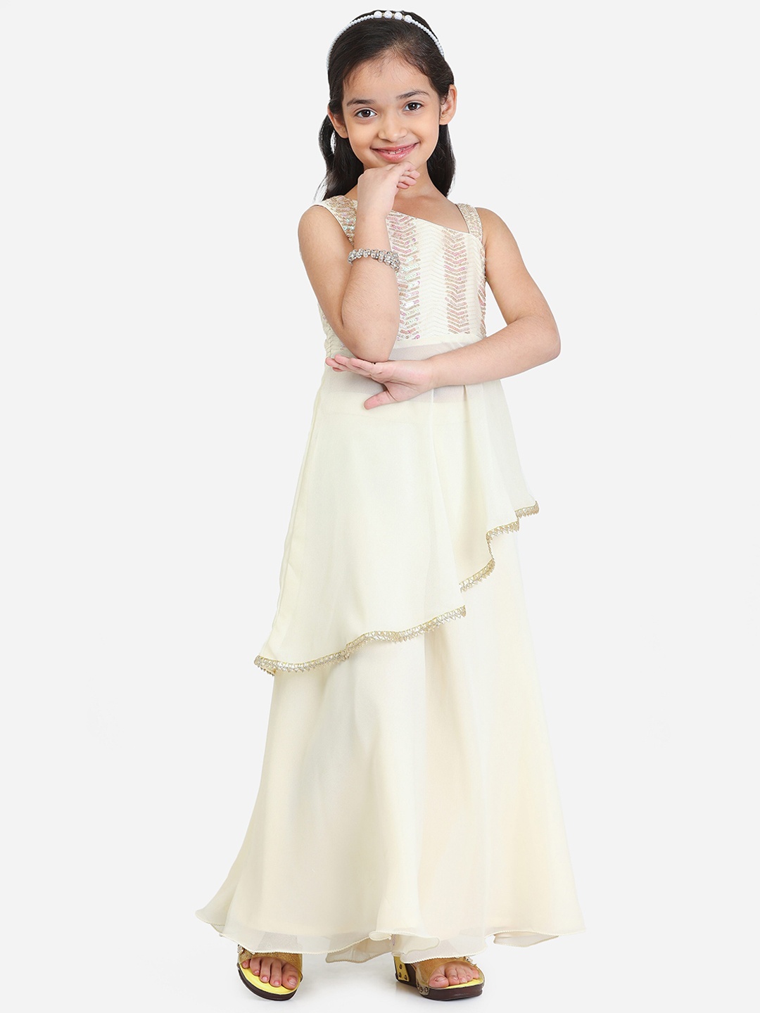 Ethnovog Girls One Shoulder Geometric Embroidered Regular Sequinned Kurta with Palazzos, Off white
Ethnovog Girls One Shoulder Geometric Embroidered Regular Sequinned Kurta with Palazzos, Off white