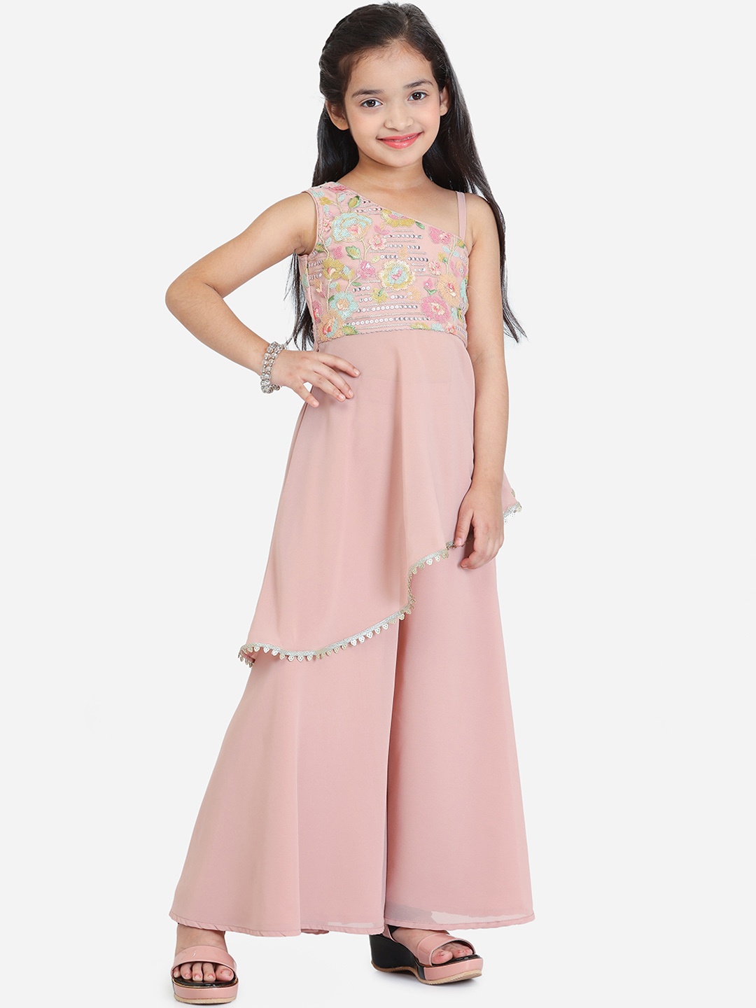 Ethnovog Girls One Shoulder Floral Embroidered Regular Sequinned Kurta with Palazzos, Pink
Ethnovog Girls One Shoulder Floral Embroidered Regular Sequinned Kurta with Palazzos, Pink