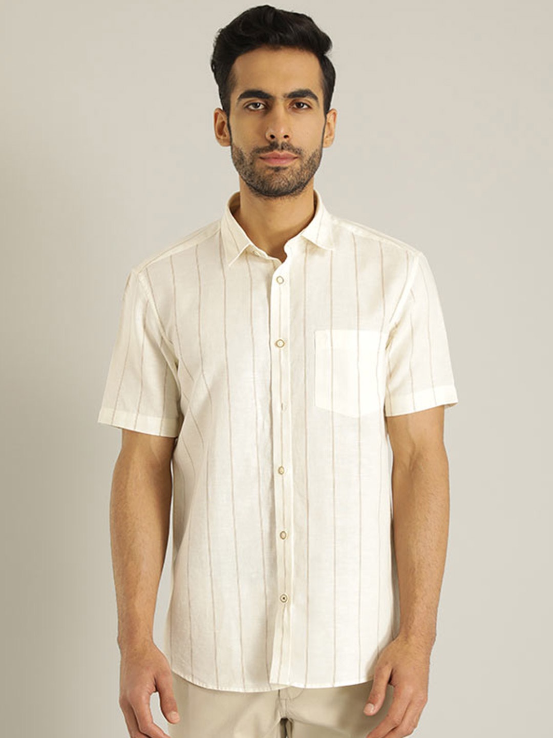 Indian Terrain Chiseled Vertical Striped Pure Cotton Slim Fit Casual Shirt, Off white
Indian Terrain Chiseled Vertical Striped Pure Cotton Slim Fit Casual Shirt, Off white