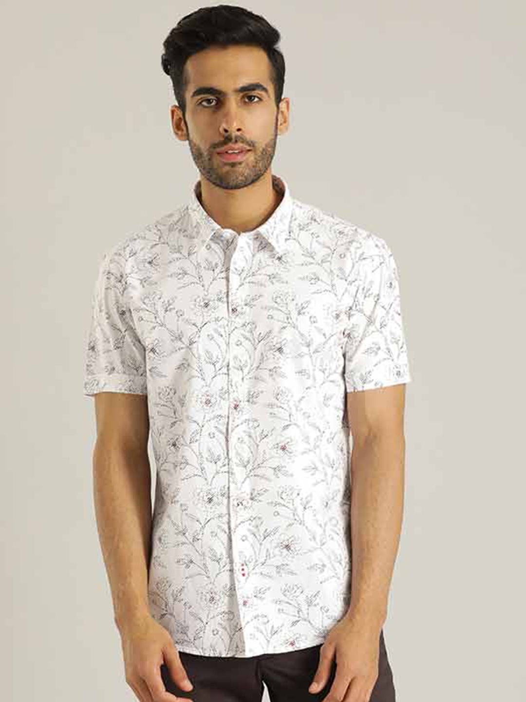 Indian Terrain Chiseled Slim Fit Floral Printed Casual Pure Cotton Shirt, White
Indian Terrain Chiseled Slim Fit Floral Printed Casual Pure Cotton Shirt, White