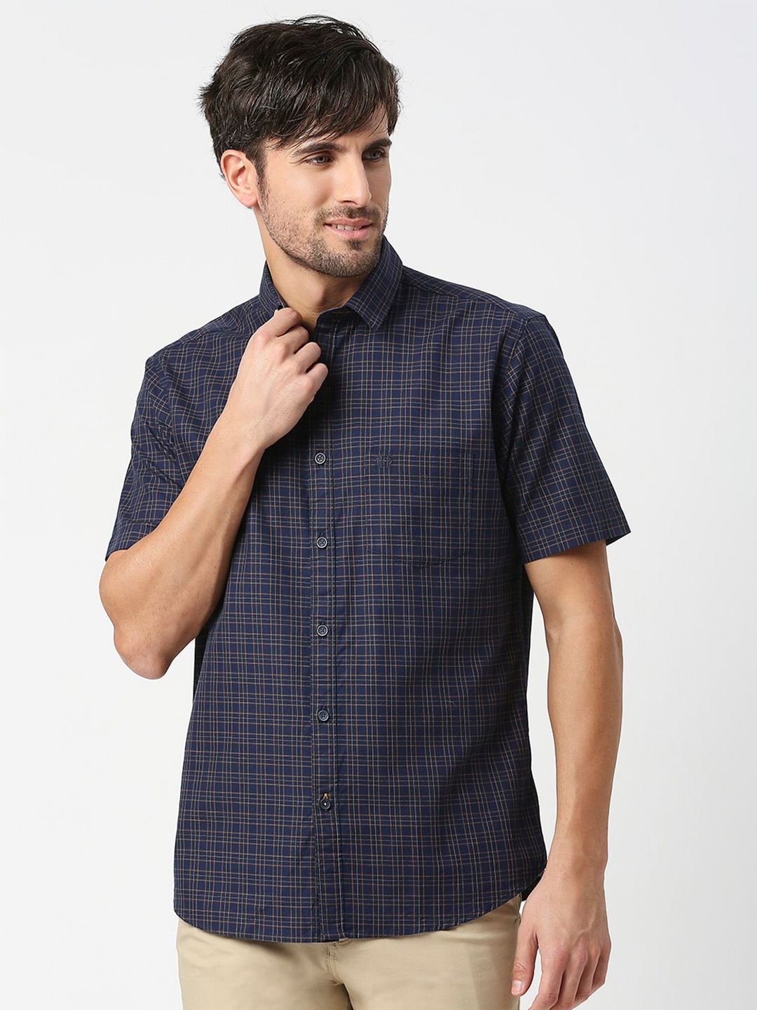 DRAGON HILL Slim Fit Grid Tattersall Checks Opaque Checked Cotton Casual Shirt, Navy blue
DRAGON HILL Slim Fit Grid Tattersall Checks Opaque Checked Cotton Casual Shirt, Navy blue