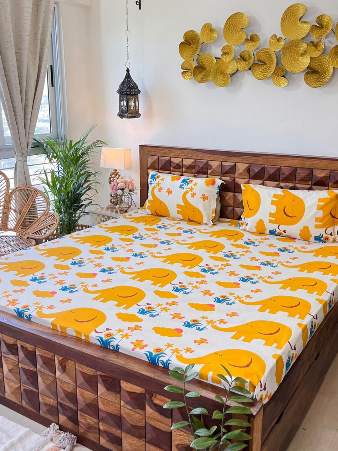 URBAN SPACE Divine White Cartoon Characters 144 TC Cotton Queen Bedsheet & 2 Pillow Covers
URBAN SPACE Divine White Cartoon Characters 144 TC Cotton Queen Bedsheet & 2 Pillow Covers