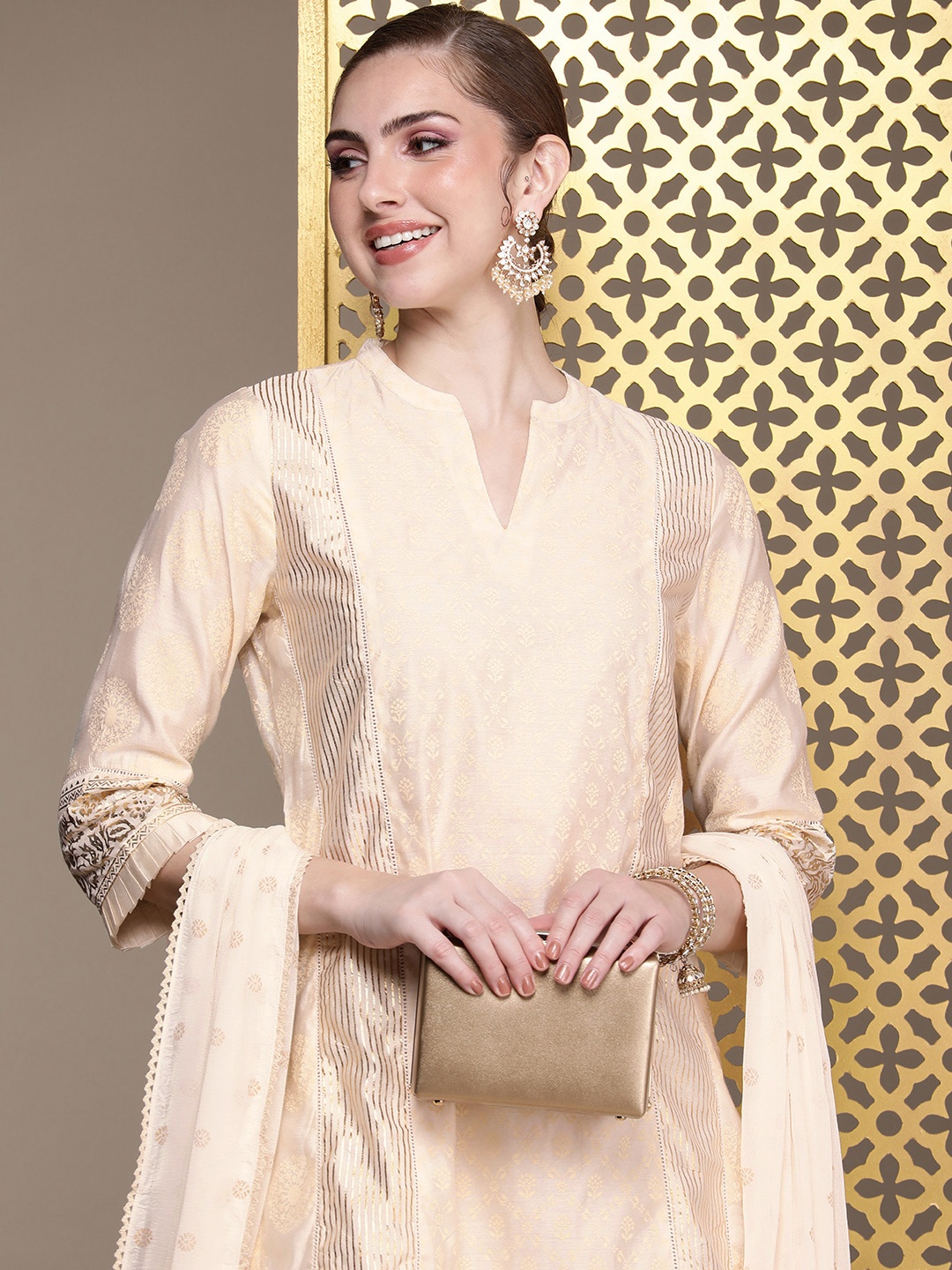 House of Pataudi Jashn Ethnic Motifs Regular Kurta with Sharara & Dupatta, Cream
House of Pataudi Jashn Ethnic Motifs Regular Kurta with Sharara & Dupatta, Cream