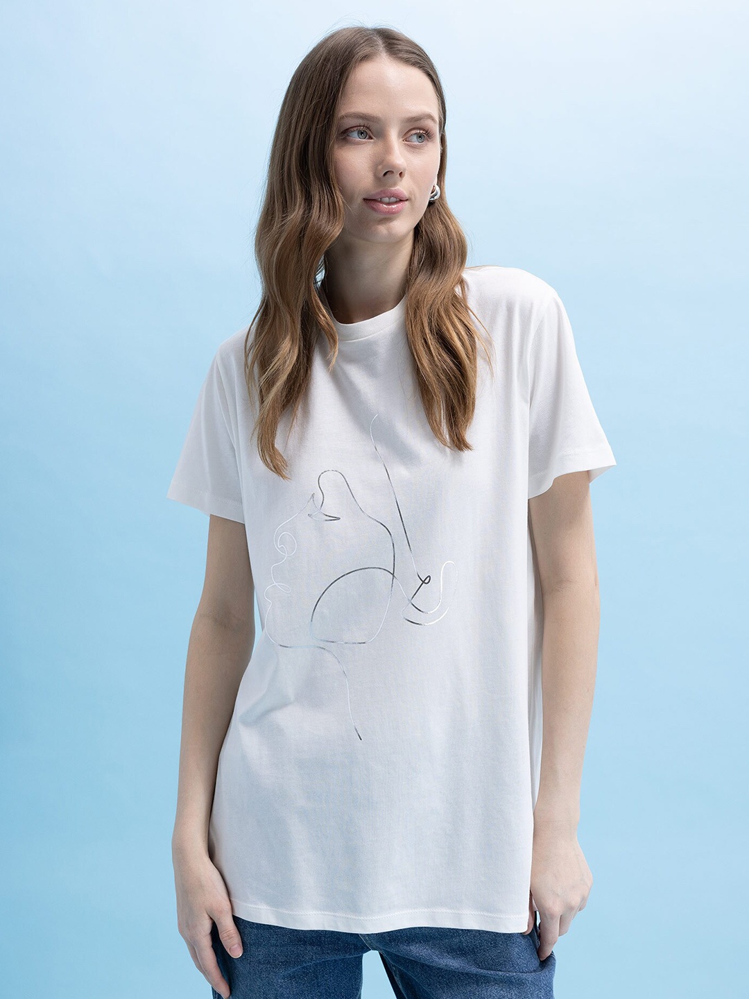 DeFacto Graphic Printed Drop Shoulder Sleeves Pure Cotton Oversized Fit T-shirt, White
DeFacto Graphic Printed Drop Shoulder Sleeves Pure Cotton Oversized Fit T-shirt, White