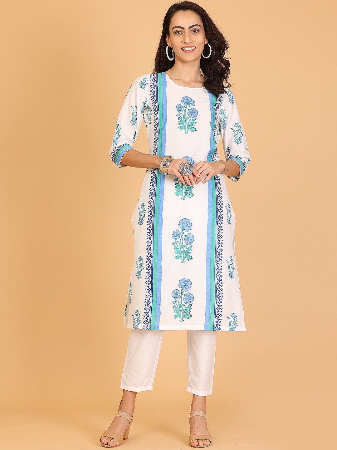 KAANCHIE NANGGIA Women Floral Printed Regular Pure Cotton Kurta With Trousers, White
KAANCHIE NANGGIA Women Floral Printed Regular Pure Cotton Kurta With Trousers, White