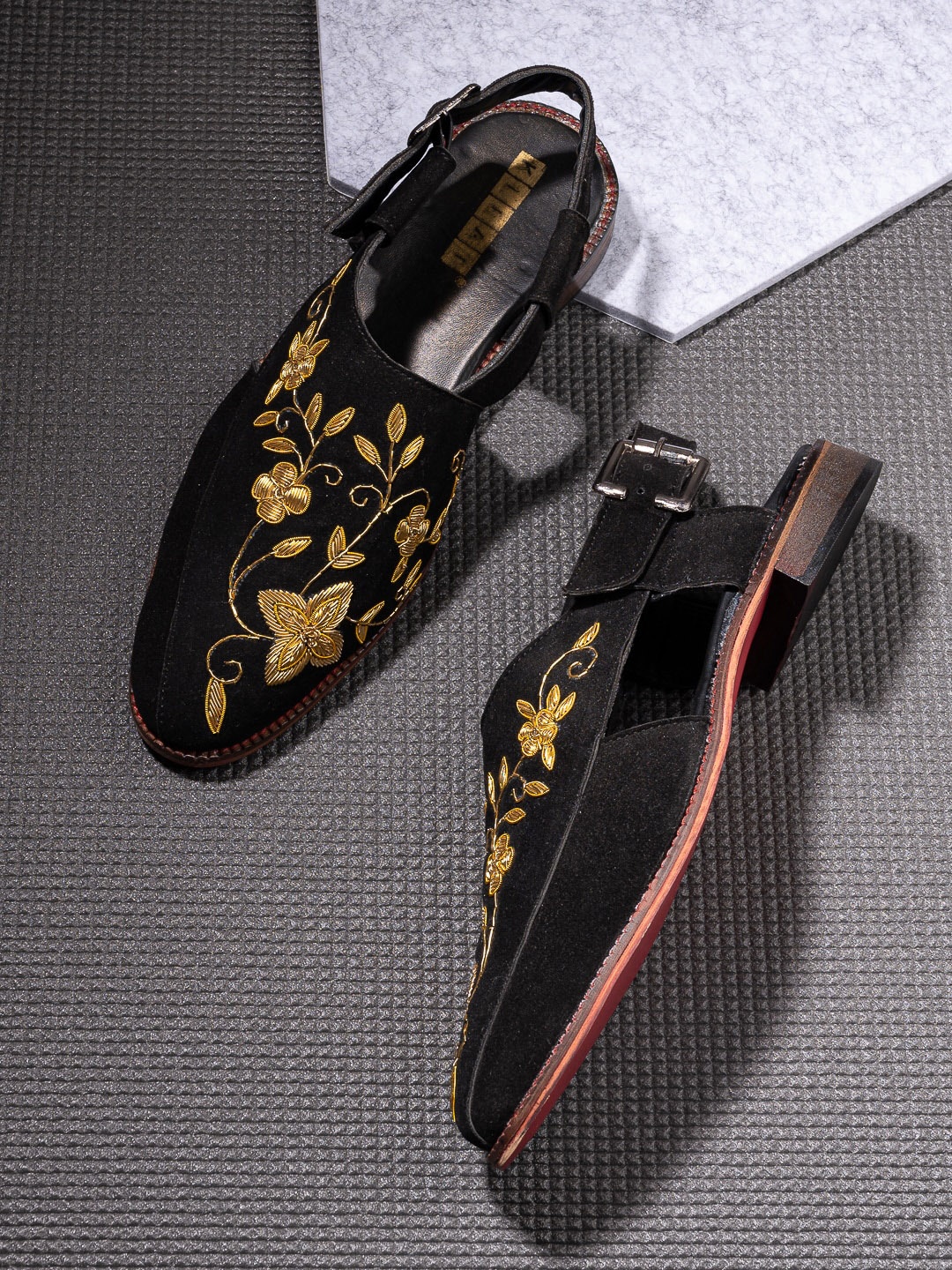 KLEAT Embroidered Woven Design Velvet Comfort Insole Basics Ethnic Mojaris With Buckles, Black
KLEAT Embroidered Woven Design Velvet Comfort Insole Basics Ethnic Mojaris With Buckles, Black