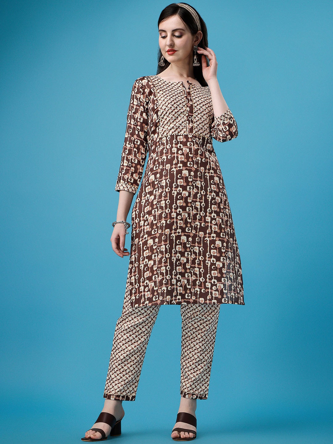 Vaidehi Fashion Geometric Printed Gotta Patti Kurti With Trousers, Coffee brown
Vaidehi Fashion Geometric Printed Gotta Patti Kurti With Trousers, Coffee brown
