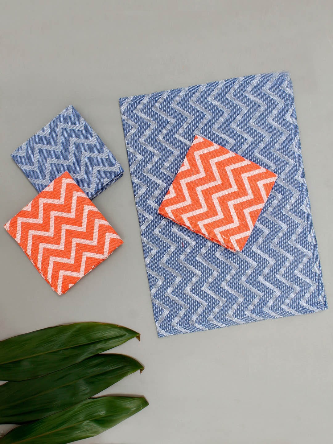 AVI Living Orange-Coloured & Blue 4 Pieces Printed Pure Cotton 1000 GSM Kitchen Towels
AVI Living Orange-Coloured & Blue 4 Pieces Printed Pure Cotton 1000 GSM Kitchen Towels