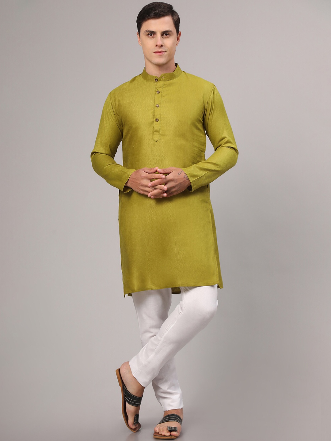 Murta Trends Band Collar Ethnic Motifs Self Design Straight Kurta with Pyjamas, Olive
Murta Trends Band Collar Ethnic Motifs Self Design Straight Kurta with Pyjamas, Olive