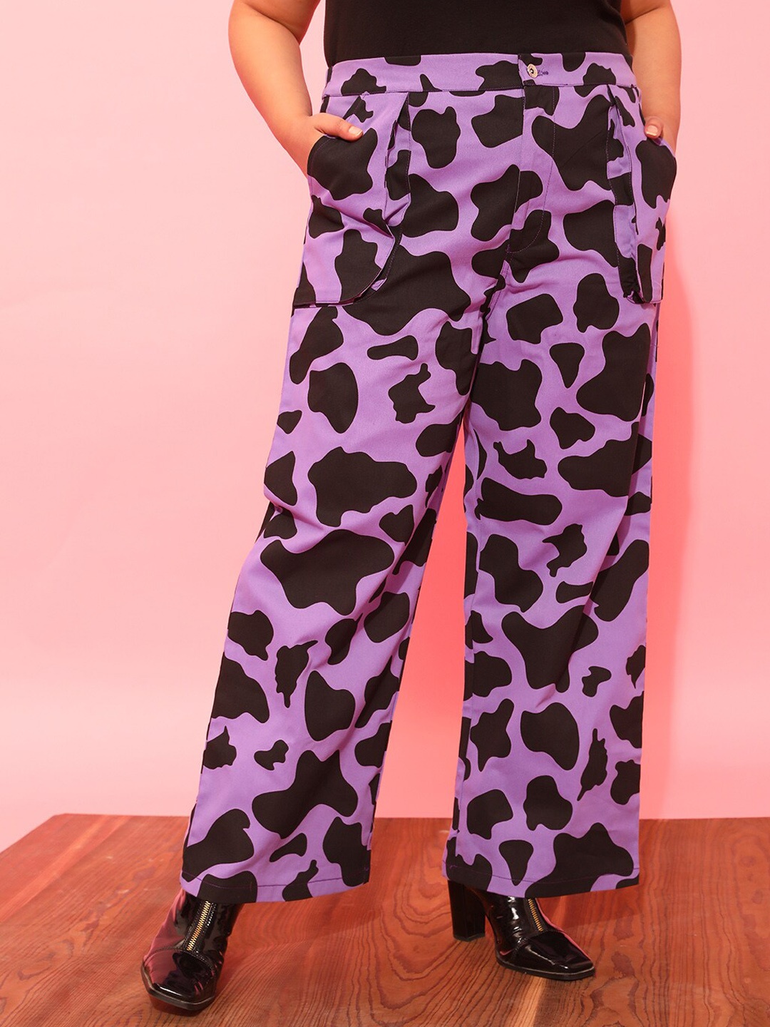 CURVY STREET Women Plus Size Lavender Printed Relaxed Straight Leg Pure Cotton Trousers
CURVY STREET Women Plus Size Lavender Printed Relaxed Straight Leg Pure Cotton Trousers
