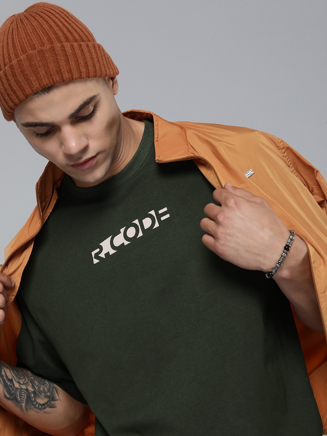 R Code by The Roadster Life Co Men Brand Logo Printed Relaxed Fit T-shirt, Olive
R Code by The Roadster Life Co Men Brand Logo Printed Relaxed Fit T-shirt, Olive