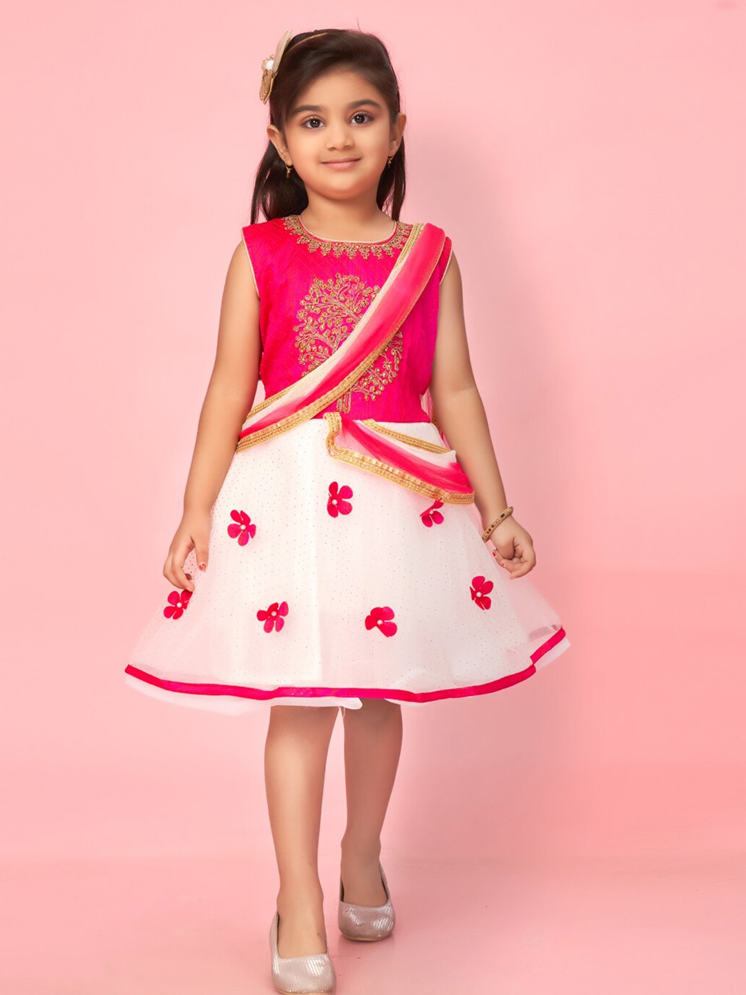 Muhuratam Girls Ethnic Motifs Embellished Net Fit & Flare Dress With Attached Dupatta, Pink
Muhuratam Girls Ethnic Motifs Embellished Net Fit & Flare Dress With Attached Dupatta, Pink