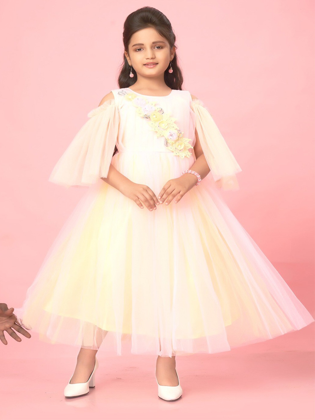 Muhuratam Girls Floral Embellished Cold-Shoulder Sleeves Net Fit & Flare Dress, Yellow
Muhuratam Girls Floral Embellished Cold-Shoulder Sleeves Net Fit & Flare Dress, Yellow