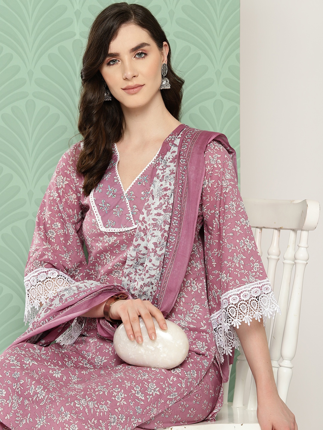 Yufta Women Floral Printed Regular Pure Cotton Kurta with Trousers & With Dupatta, Mauve
Yufta Women Floral Printed Regular Pure Cotton Kurta with Trousers & With Dupatta, Mauve