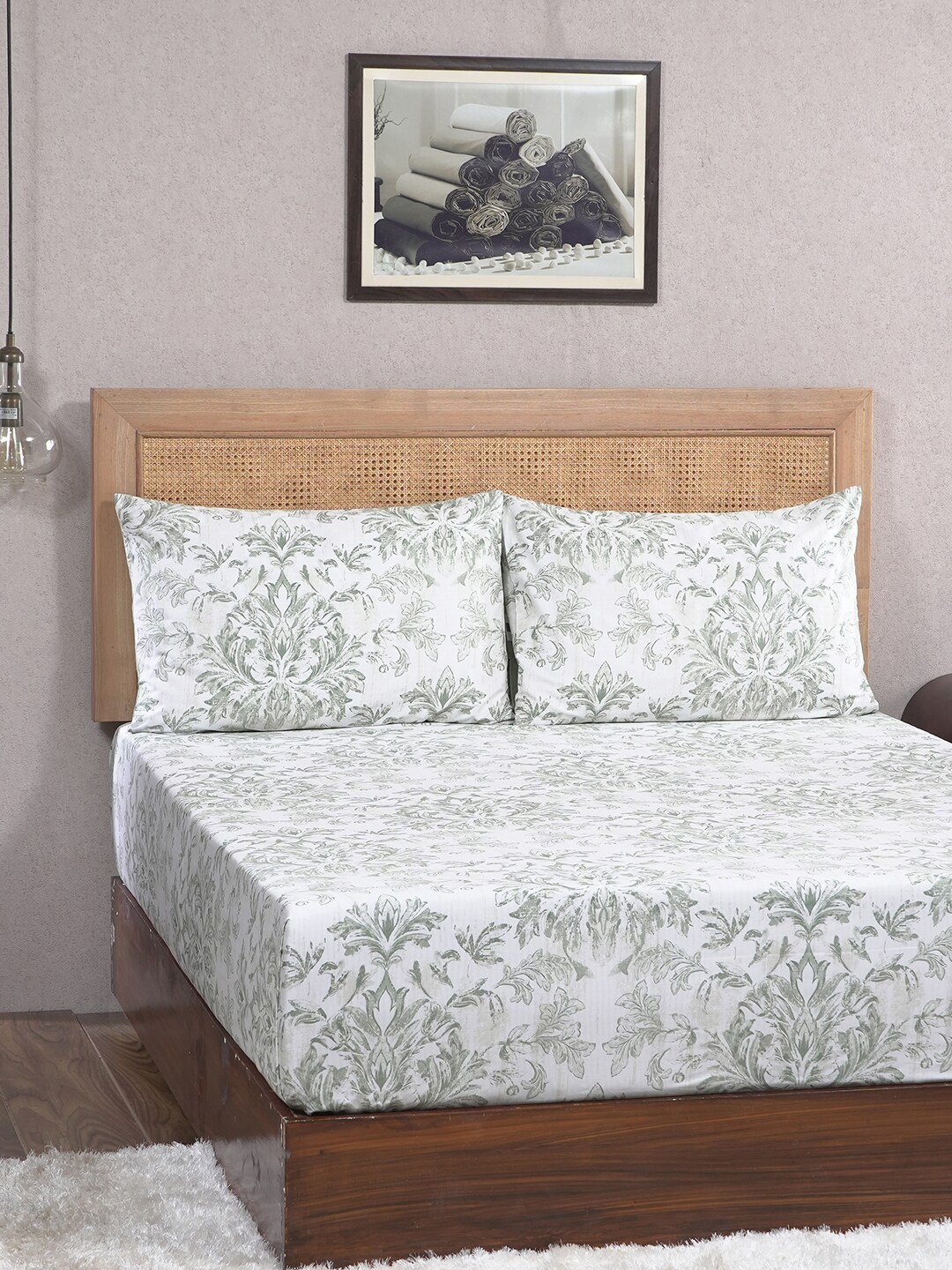 MASPAR PBS Refined Retro Nouvel Damask Green Floral 400 TC King Bedsheet & 2 Pillow Covers
MASPAR PBS Refined Retro Nouvel Damask Green Floral 400 TC King Bedsheet & 2 Pillow Covers