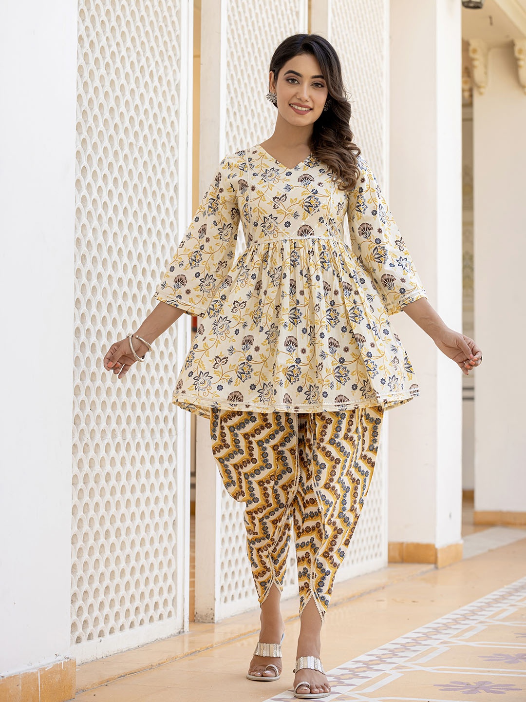 Yufta Women Floral Printed Regular Gotta Patti Pure Cotton Kurta with Dhoti Pants, Yellow
Yufta Women Floral Printed Regular Gotta Patti Pure Cotton Kurta with Dhoti Pants, Yellow