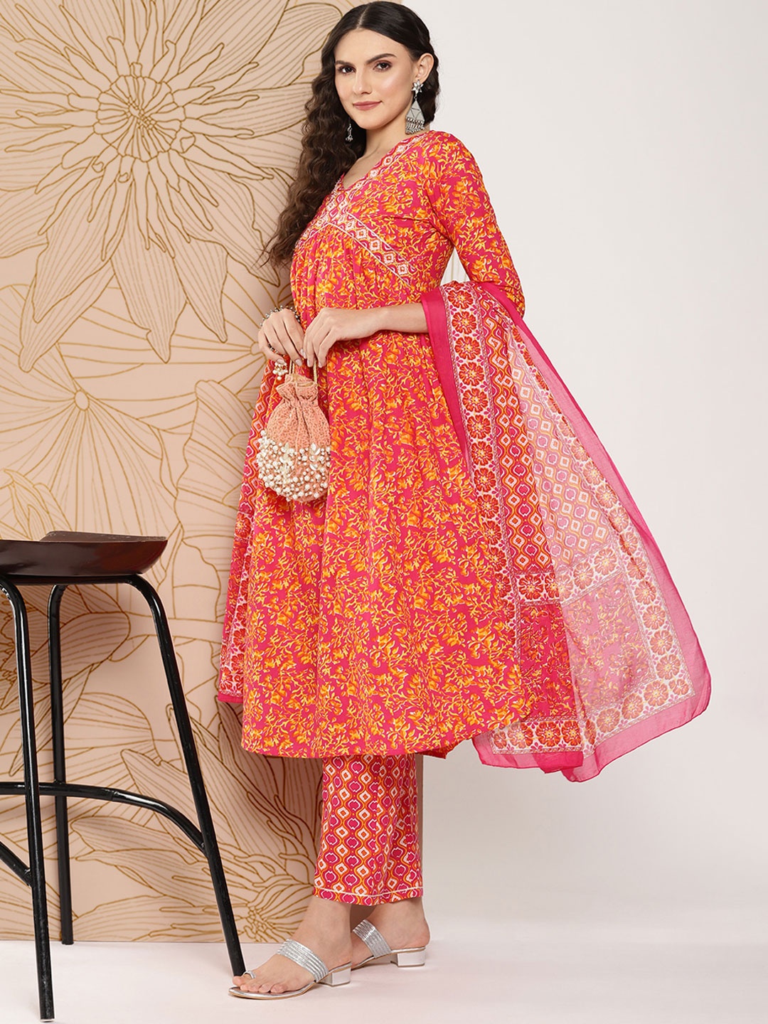 Yufta Women Floral Printed Regular Sequinned Pure Cotton Kurta with Trousers & Dupatta, Orange
Yufta Women Floral Printed Regular Sequinned Pure Cotton Kurta with Trousers & Dupatta, Orange