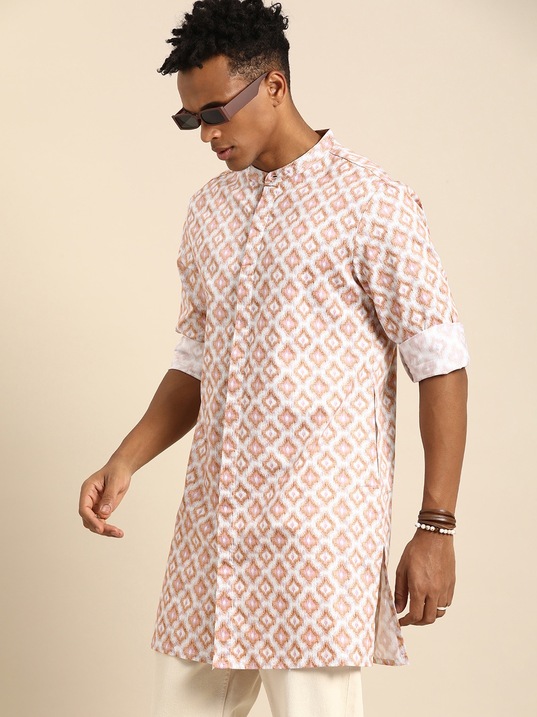 Sangria Men Geometric Printed Cotton Kurta with Concealed Button Placket, Peach
Sangria Men Geometric Printed Cotton Kurta with Concealed Button Placket, Peach