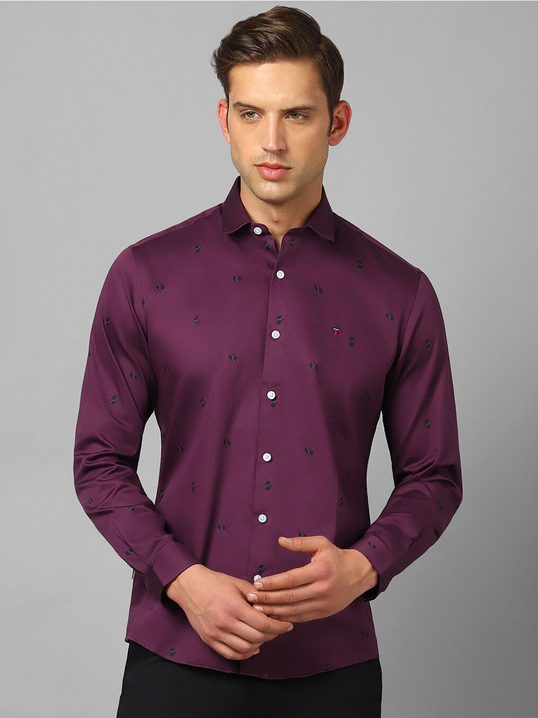 Louis Philippe Jeans Slim Fit Conversational Printed Pure Cotton Casual Shirt, Purple
Louis Philippe Jeans Slim Fit Conversational Printed Pure Cotton Casual Shirt, Purple