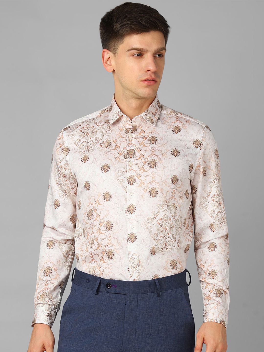 Louis Philippe Sport Classic Fit Ethnic Motifs Printed Pure Cotton Formal Shirt, Beige
Louis Philippe Sport Classic Fit Ethnic Motifs Printed Pure Cotton Formal Shirt, Beige
