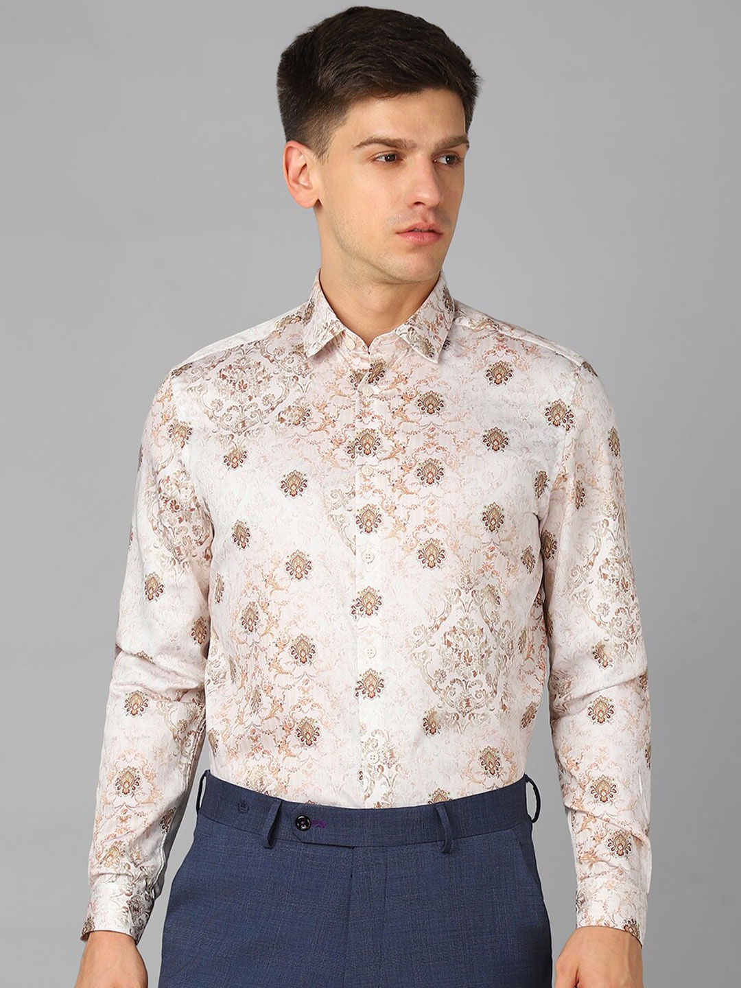 Louis Philippe Sport Classic Fit Ethnic Motifs Printed Pure Cotton Formal Shirt, Beige
Louis Philippe Sport Classic Fit Ethnic Motifs Printed Pure Cotton Formal Shirt, Beige