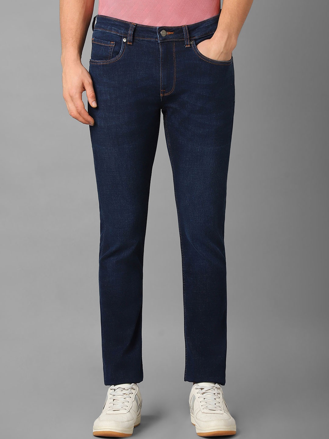Louis Philippe Jeans Men Slim Fit Mid-Rise Light Fade Clean Look Stretchable Jeans, Navy blue
Louis Philippe Jeans Men Slim Fit Mid-Rise Light Fade Clean Look Stretchable Jeans, Navy blue