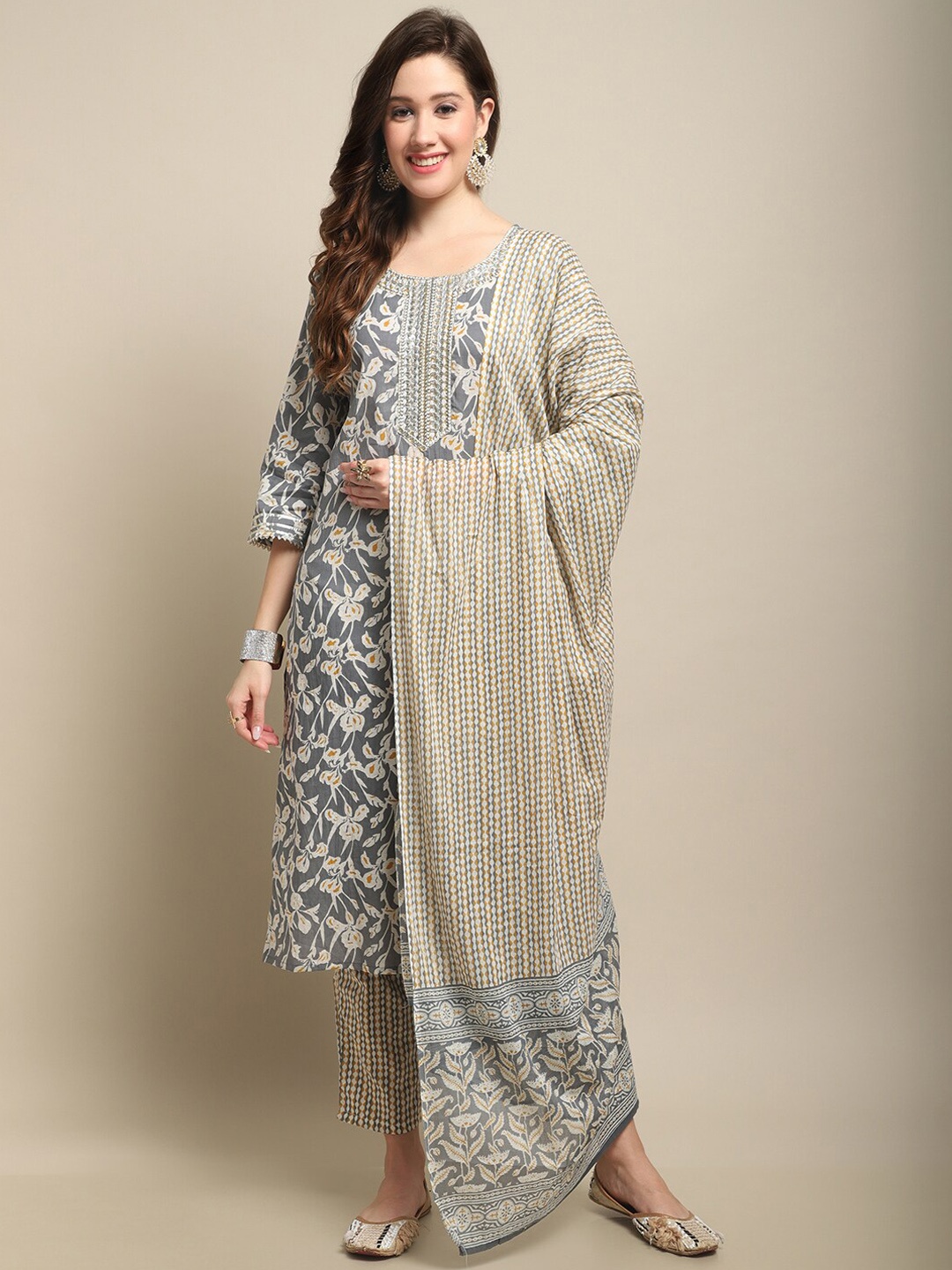 ANAISA Embroidered Regular Gotta Patti Kurta With Trousers & With Dupatta, Grey
ANAISA Embroidered Regular Gotta Patti Kurta With Trousers & With Dupatta, Grey