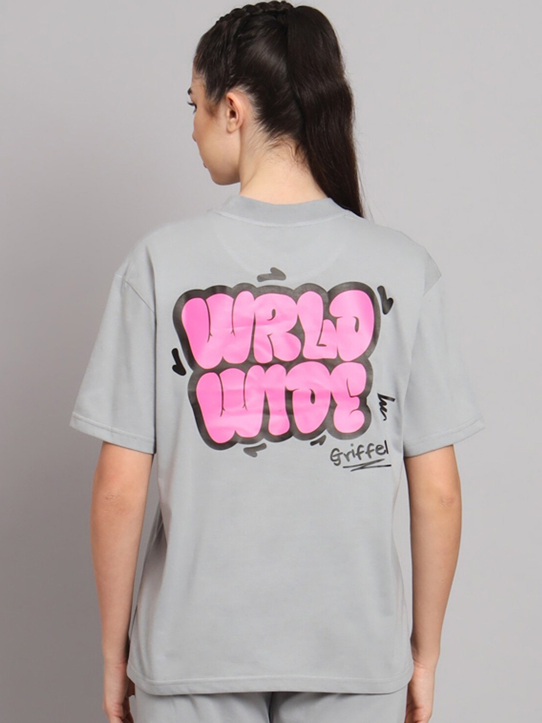 GRIFFEL Typography Printed Drop Shoulder Sleeves Cotton Oversized T-shirt, Grey melange
GRIFFEL Typography Printed Drop Shoulder Sleeves Cotton Oversized T-shirt, Grey melange