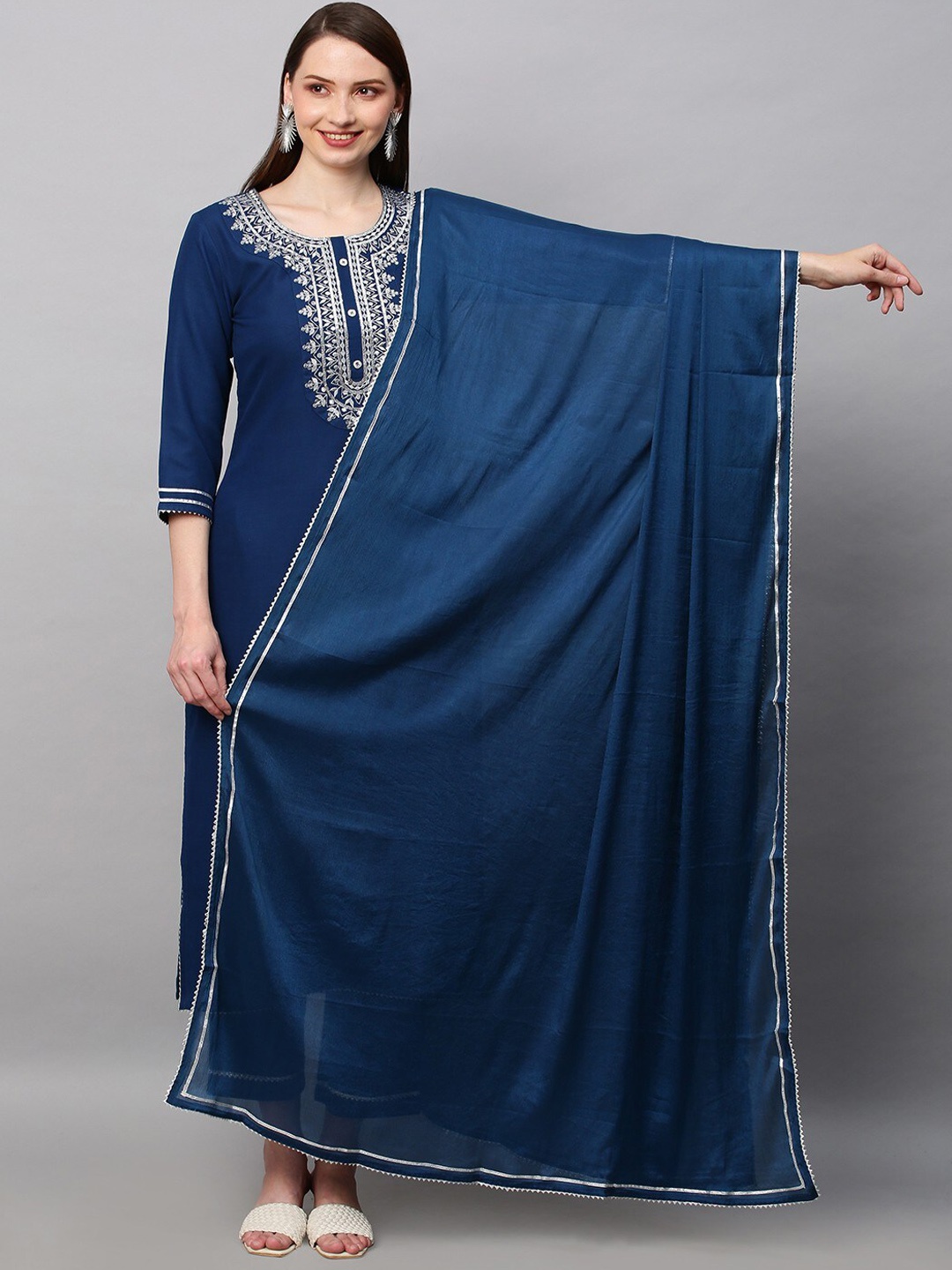 KALINI Women Navy Blue Embroidered Regular Thread Work Kurta with Trousers & With Dupatta
KALINI Women Navy Blue Embroidered Regular Thread Work Kurta with Trousers & With Dupatta