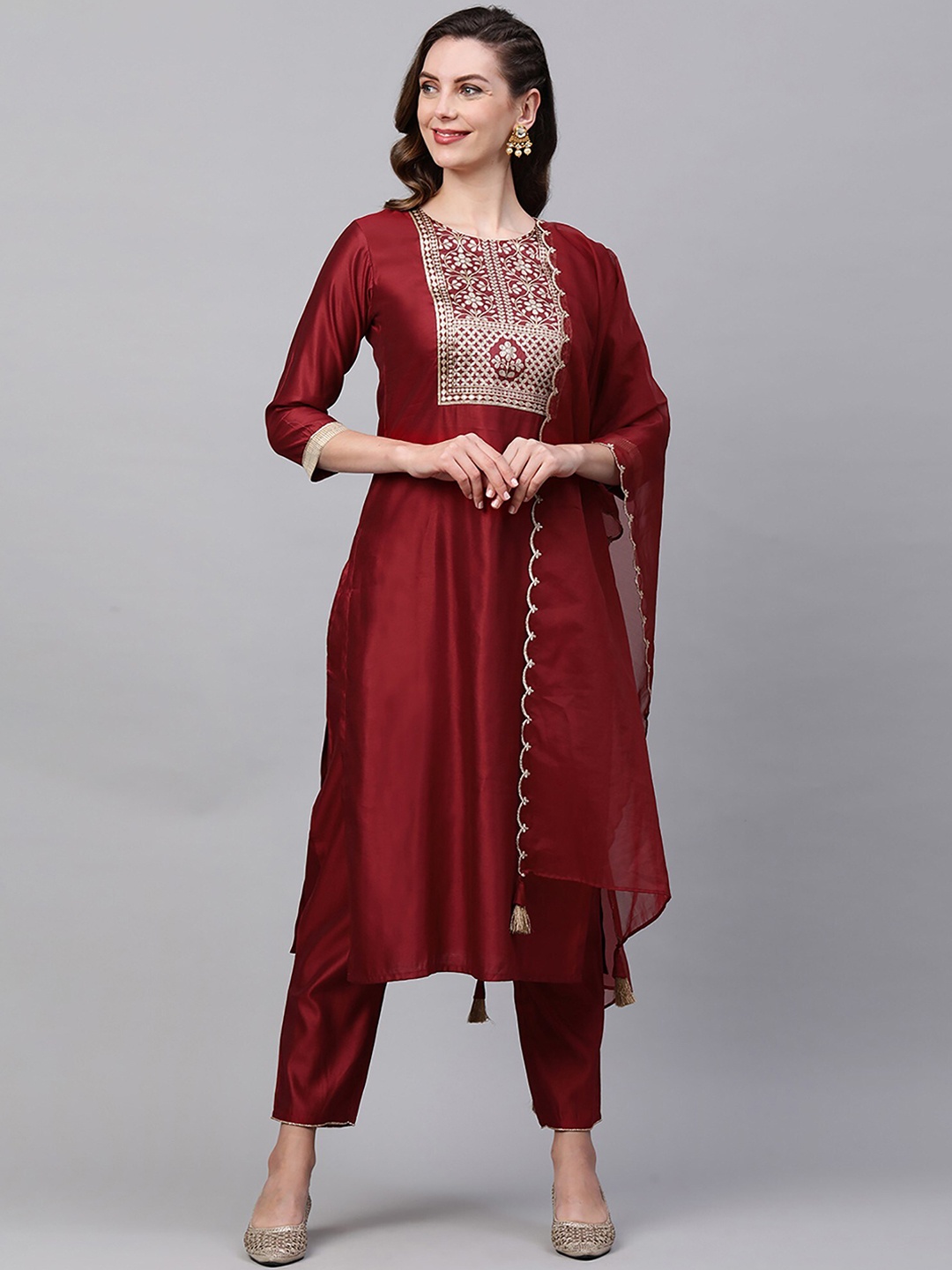 KALINI Women Maroon Embroidered Regular Thread Work Kurta with Trousers & With Dupatta
KALINI Women Maroon Embroidered Regular Thread Work Kurta with Trousers & With Dupatta
