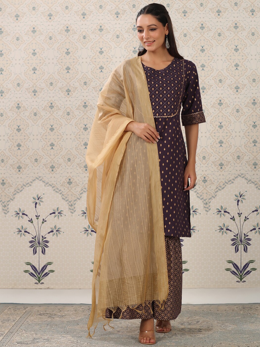 Ode by House of Pataudi Ethnic Motifs Printed Regular Gotta Patti Pure Cotton Kurta with, Purple
Ode by House of Pataudi Ethnic Motifs Printed Regular Gotta Patti Pure Cotton Kurta with, Purple
