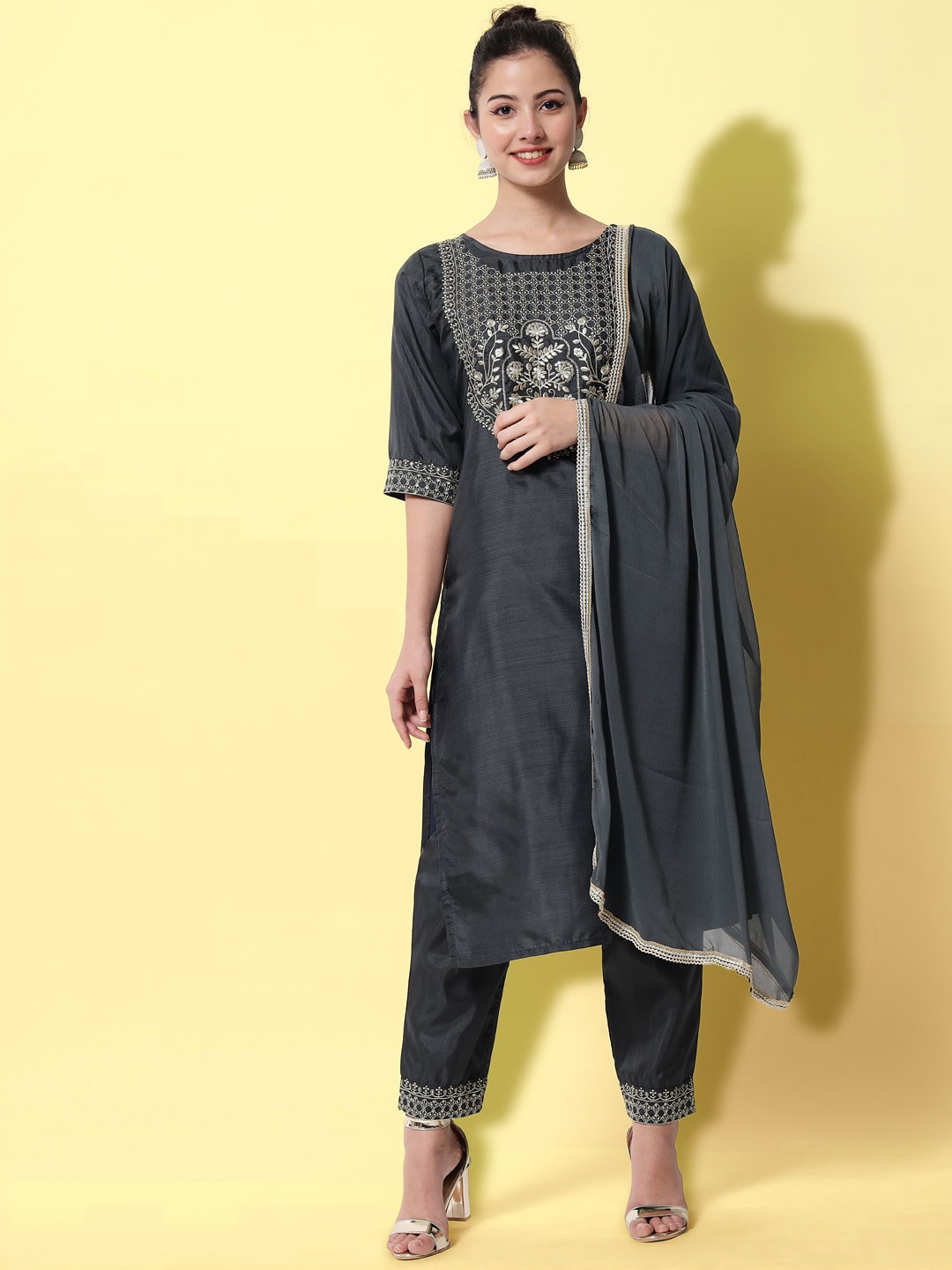 KALINI Women Floral Embroidered Regular Kurta with Trousers & With Dupatta, Grey
KALINI Women Floral Embroidered Regular Kurta with Trousers & With Dupatta, Grey