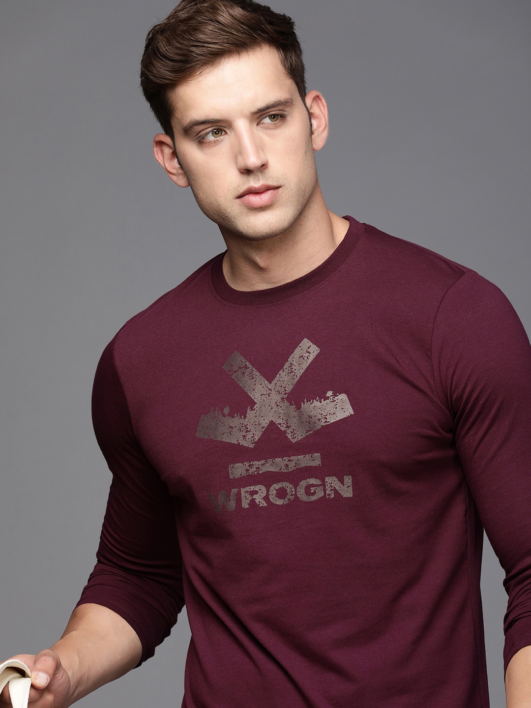 WROGN Men Brand Logo Printed Round Neck Slim Fit T-shirt, Burgundy